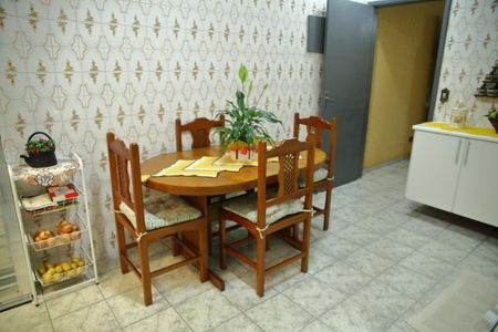 Casa à venda com 98m², 2 quartos e 1 vagaCozinha 