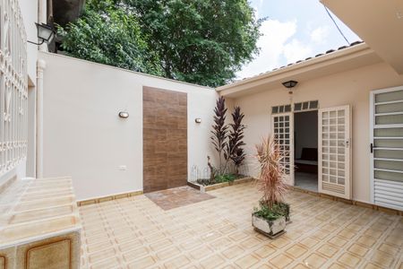 Casa para alugar com 220m², 3 quartos e 3 vagasQuintal