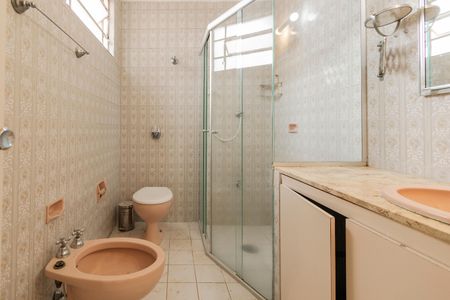 Casa para alugar com 220m², 3 quartos e 3 vagasBanheiro da Suíte