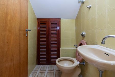 Casa para alugar com 220m², 3 quartos e 3 vagasLavabo