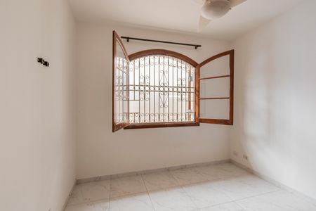 Casa para alugar com 220m², 3 quartos e 3 vagasQuarto 2