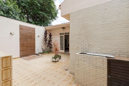 Casa para alugar com 220m², 3 quartos e 3 vagasQuintal