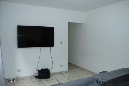 Casa para alugar com 2 quartos, 146m² em Jardim Santo Eduardo, Embu das Artes