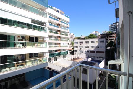 Vista de apartamento para alugar com 2 quartos, 75m² em Anil, Rio de Janeiro
