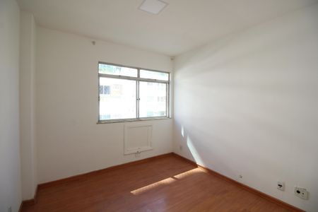 Quarto 1 de apartamento para alugar com 2 quartos, 75m² em Anil, Rio de Janeiro