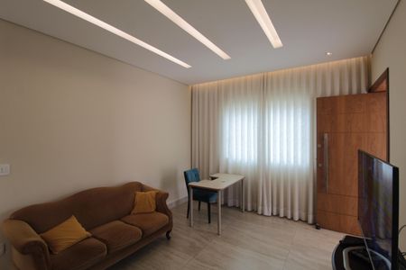 Sala de casa à venda com 4 quartos, 200m² em Santa Rosa, Belo Horizonte