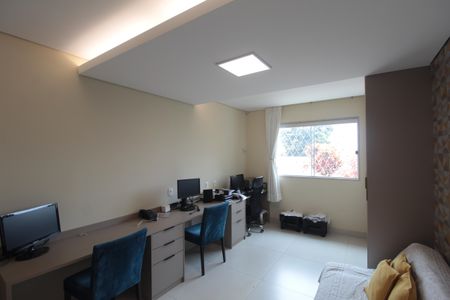 Casa à venda com 200m², 4 quartos e 2 vagasQuarto 1