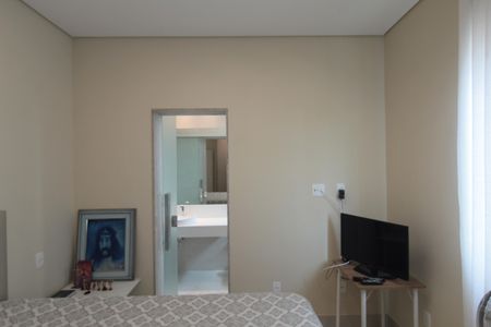 Casa à venda com 200m², 4 quartos e 2 vagasSuite