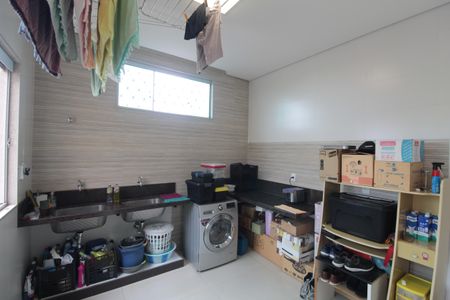 Casa à venda com 200m², 4 quartos e 2 vagasÁrea de Serviço