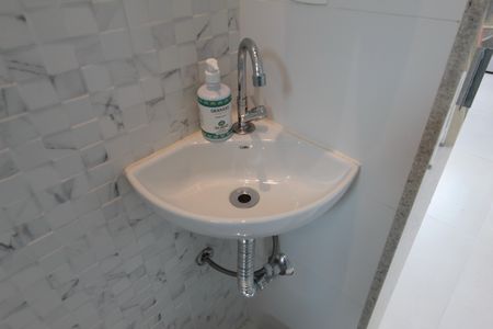 Casa à venda com 200m², 4 quartos e 2 vagasBanheiro Social 2