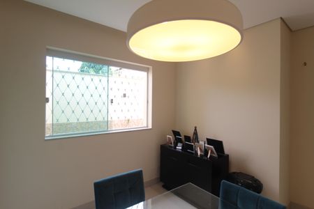 Casa à venda com 200m², 4 quartos e 2 vagasCopa