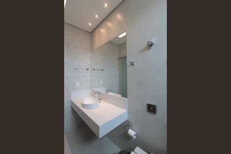 Casa à venda com 200m², 4 quartos e 2 vagasBanheiro da Suite