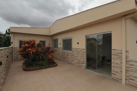 Casa à venda com 200m², 4 quartos e 2 vagasÁrea Externa