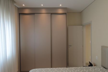 Casa à venda com 200m², 4 quartos e 2 vagasSuite