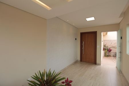 Casa à venda com 200m², 4 quartos e 2 vagasHall de Entrada