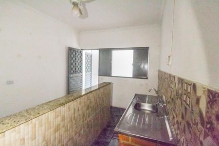 Sala/Cozinha de kitnet/studio para alugar com 1 quarto, 20m² em Chácara Adriana Aparecida, Carapicuíba