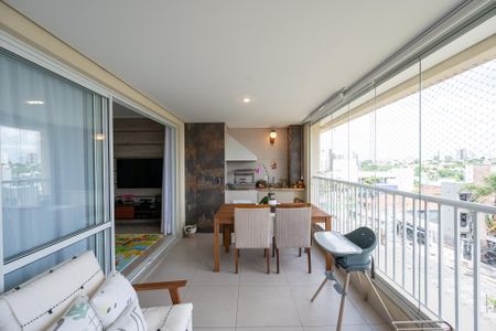 Apartamento à venda com 127m², 4 quartos e 3 vagasVaranda