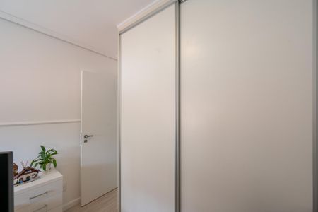 Apartamento à venda com 127m², 4 quartos e 3 vagasQuarto 2