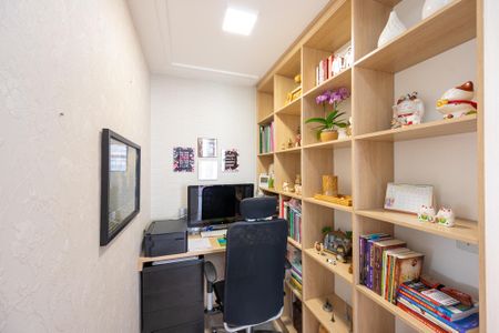 Apartamento à venda com 127m², 4 quartos e 3 vagasEscritório