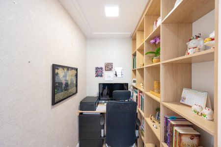 Apartamento à venda com 127m², 4 quartos e 3 vagasEscritório