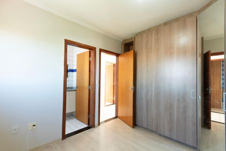 Apartamento para alugar com 70m², 2 quartos e 1 vaga Apartamento para alugar com 70m², 2 quartos e 1 vagaSuíte