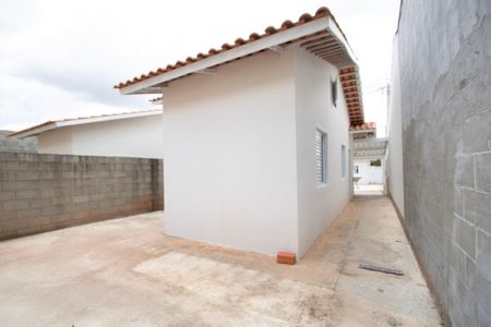 Casa de condomínio para alugar com 70m², 2 quartos e 2 vagas Casa de condomínio para alugar com 70m², 2 quartos e 2 vagasQuintal