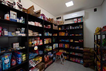 Casa de condomínio para alugar com 70m², 2 quartos e 2 vagas Casa de condomínio para alugar com 70m², 2 quartos e 2 vagasÁrea comum - Mini Mercado