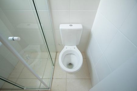 Casa de condomínio para alugar com 70m², 2 quartos e 2 vagas Casa de condomínio para alugar com 70m², 2 quartos e 2 vagasBanheiro