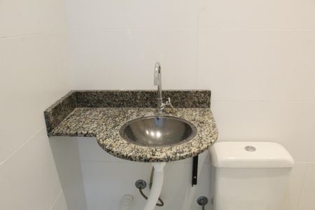 Apartamento para alugar com 90m², 2 quartos e sem vagaBanheiro da Suíte