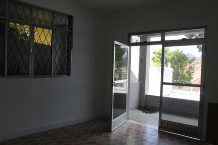 Sala de apartamento para alugar com 2 quartos, 90m² em Taquara, Rio de Janeiro