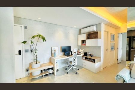 Apartamento à venda com 2 quartos, 65m² em Vila Cordeiro, São Paulo