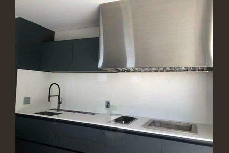 Casa de condomínio à venda com 365m², 3 quartos e 4 vagas