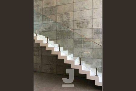 Casa de condomínio à venda com 365m², 3 quartos e 4 vagas