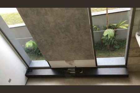 Casa de condomínio à venda com 365m², 3 quartos e 4 vagas