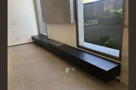 Casa de condomínio à venda com 365m², 3 quartos e 4 vagas