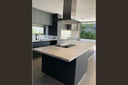 Casa de condomínio à venda com 365m², 3 quartos e 4 vagas