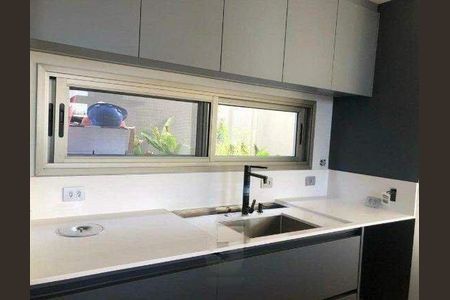 Casa de condomínio à venda com 365m², 3 quartos e 4 vagas