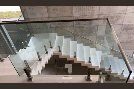 Casa de condomínio à venda com 365m², 3 quartos e 4 vagas