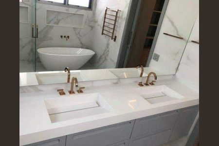 Casa de condomínio à venda com 365m², 3 quartos e 4 vagas