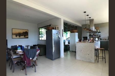 Casa à venda com 3 quartos, 300m² em Parque do Engenho, Nova Lima