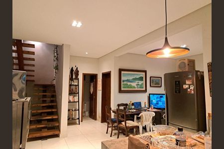 Casa à venda com 3 quartos, 300m² em Parque do Engenho, Nova Lima