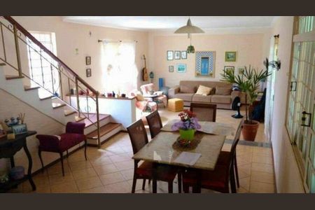 Casa à venda com 4 quartos, 243m² em Village Campinas, Campinas