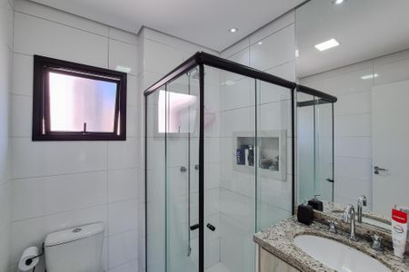 Apartamento à venda com 74m², 2 quartos e 2 vagasBanheiro da Suíte 1