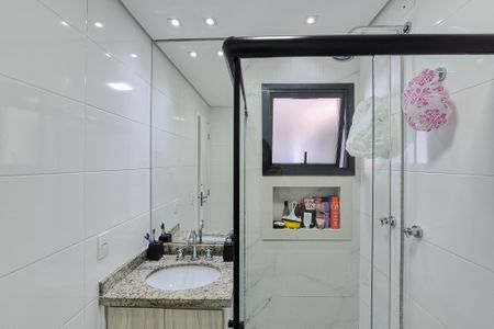Apartamento à venda com 74m², 2 quartos e 2 vagasBanheiro da Suíte 2