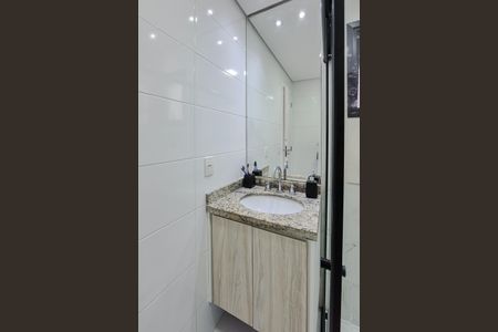 Apartamento à venda com 74m², 2 quartos e 2 vagasBanheiro da Suíte 2