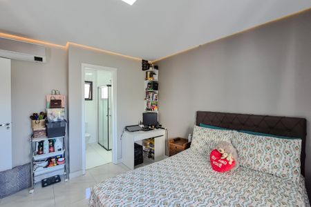 Apartamento à venda com 74m², 2 quartos e 2 vagasSuíte 1