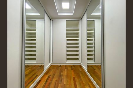 Casa de condomínio à venda com 450m², 4 quartos e 4 vagas