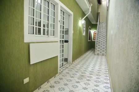 Casa para alugar com 125m², 2 quartos e 2 vagasCorredor/Quintal Lateral 