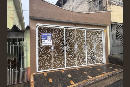 Casa para alugar com 125m², 2 quartos e 2 vagasFachada 