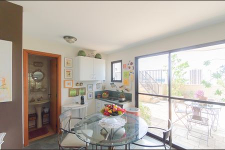 Apartamento para alugar com 340m², 3 quartos e 3 vagasSala Piso Superior